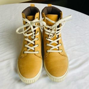 Timberland Women’s Skyla Bay Boot Size 7